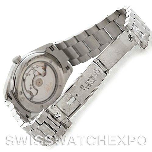 The image shows the backside and inner mechanism of the Omega Aqua Terra 2503.50.000 Men
s Stainless Steel Black Dial 2503.50.000 Men
s Stainless Steel Black Dial watch, focusing on the bracelet and clasp.