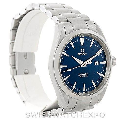 The image shows an angled front view of an Omega Aqua Terra 2517.80.00 Men
s Stainless Steel Blue Dial 2517.80.00 Men
s Stainless Steel Blue Dial watch, highlighting its dial, bezel, and stainless steel bracelet.