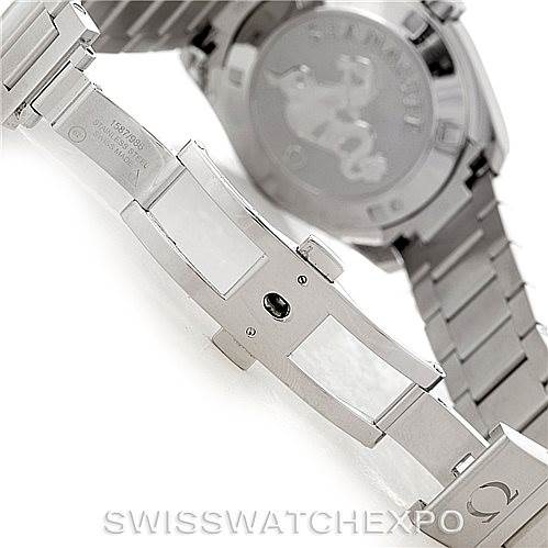 This image of the Omega Aqua Terra 231.10.39.61.02.001 Men's Stainless Steel Silver Dial 231.10.39.61.02.001 Men's Stainless Steel Silver Dial watch displays the clasp and a portion of the stainless steel bracelet.