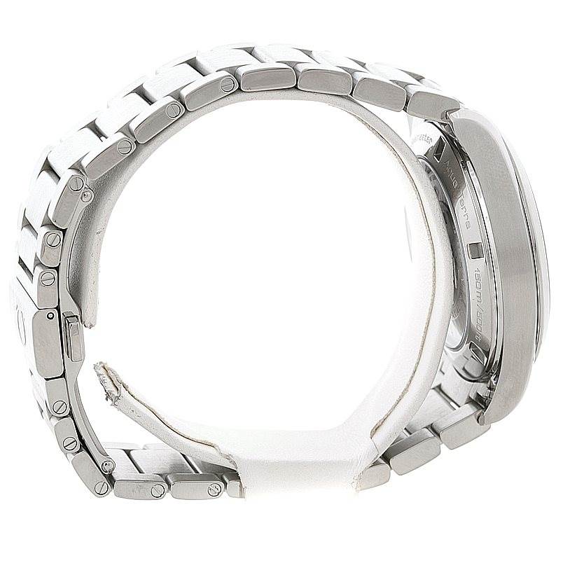 The image shows the side view of an Omega Aqua Terra 231.10.42.21.02.001 Men
s Stainless Steel Silver Dial 231.10.42.21.02.001 Men
s Stainless Steel Silver Dial watch focusing on the bracelet and the back of the case.