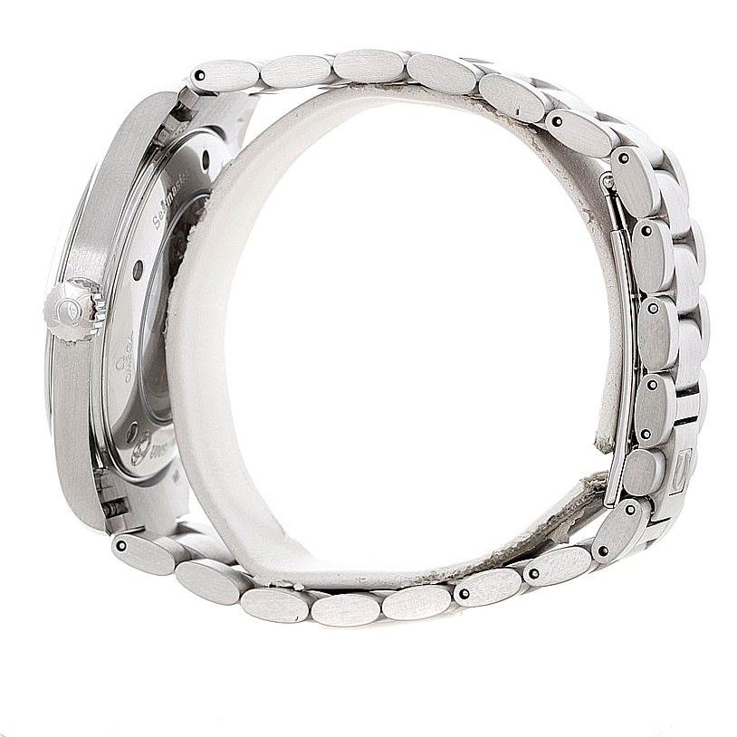 This image shows the side view of the Omega Aqua Terra 2502.34.00 Men
s Stainless Steel Silver Dial 2502.34.00 Men
s Stainless Steel Silver Dial watch, highlighting its case back and stainless steel bracelet.