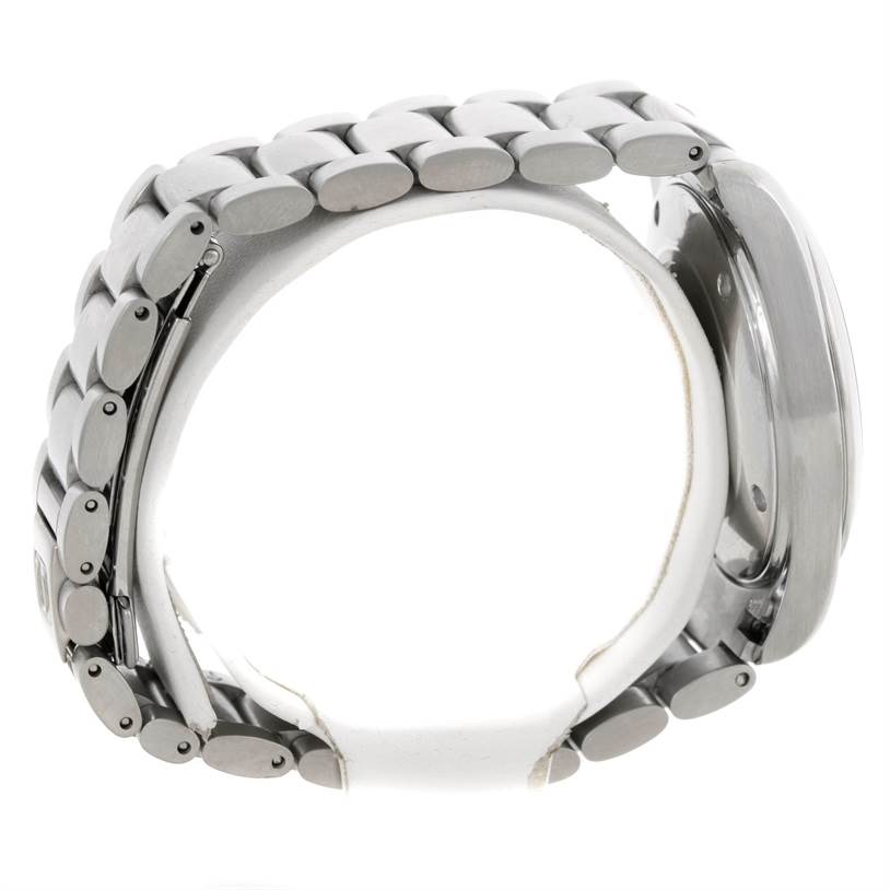 This image shows a side view of the bracelet and case back of the Omega Aqua Terra 2518.30.00 Men
s Stainless Steel Silver Dial 2518.30.00 Men
s Stainless Steel Silver Dial watch model.