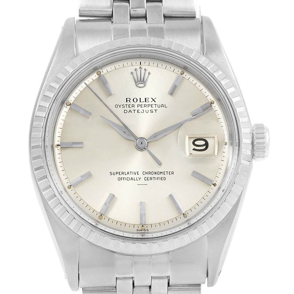 This image shows the face and part of the bracelet of the Vintage Collection Rolex Oyster Perpetual Datejust watch from a front angle.