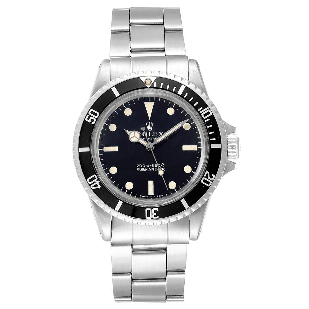 The image shows a front view of the Rolex Vintage Collection 5513 Men
s Stainless Steel Black Dial 5513 Men
s Stainless Steel Black Dial Submariner watch, displaying its face, bezel, and bracelet.