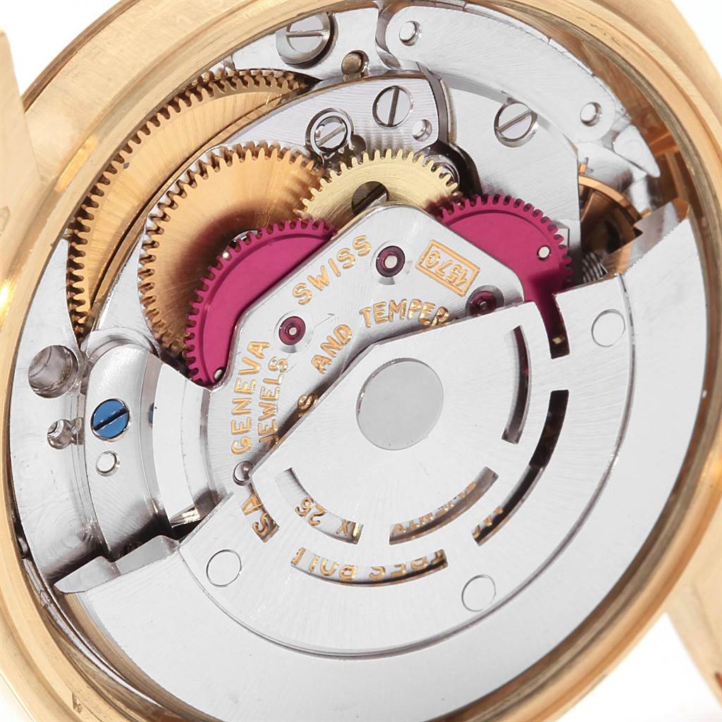 This image shows the internal gears and movement mechanism of the Rolex Vintage Collection 1503 Men's Yellow Gold Champagne Dial 1503 Men's Yellow Gold Champagne Dial model watch.
