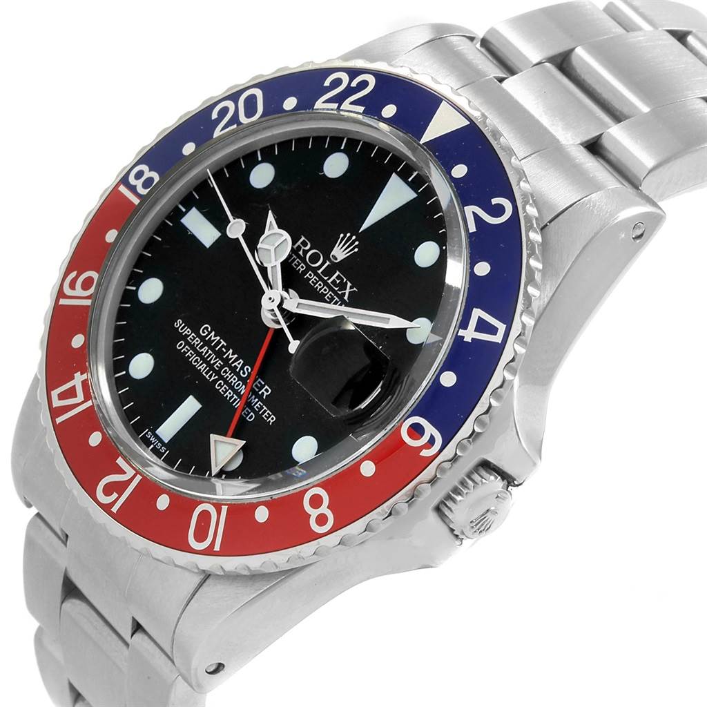 The image shows a close-up view of the Rolex Vintage Collection 1675 Men's Stainless Steel Black Dial 1675 Men's Stainless Steel Black Dial GMT-Master watch, highlighting the dial, bezel, case, and bracelet.