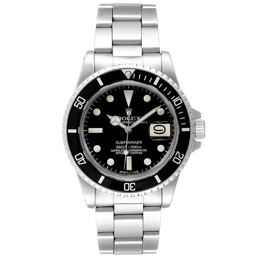This image shows a front view of the Rolex Submariner Vintage Collection watch, showcasing its dial, bezel, and bracelet.