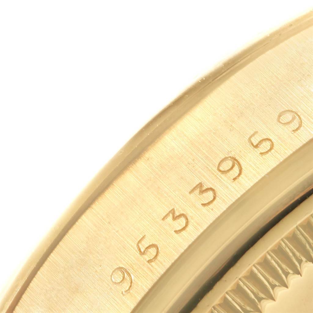 This image shows a close-up of the bezel with minute markers on the Rolex Vintage Collection 15037 Men
s Yellow Gold Champagne Dial 15037 Men
s Yellow Gold Champagne Dial watch.