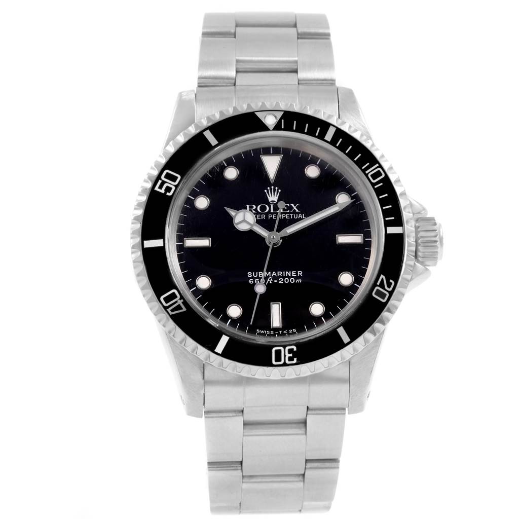 The image shows the front view of the Rolex Vintage Collection 5513 Men's Stainless Steel Black Dial 5513 Men's Stainless Steel Black Dial Submariner, highlighting its black dial, bezel, and stainless steel bracelet.