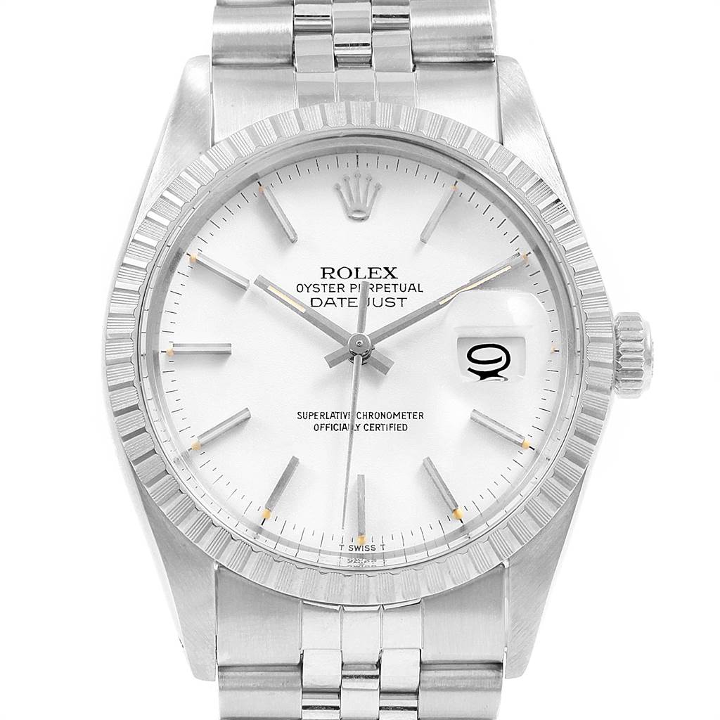The image shows the front view of a Rolex Vintage Collection 16030 Men
s Stainless Steel White Dial 16030 Men
s Stainless Steel White Dial Datejust watch, highlighting its face, bezel, and part of the bracelet.