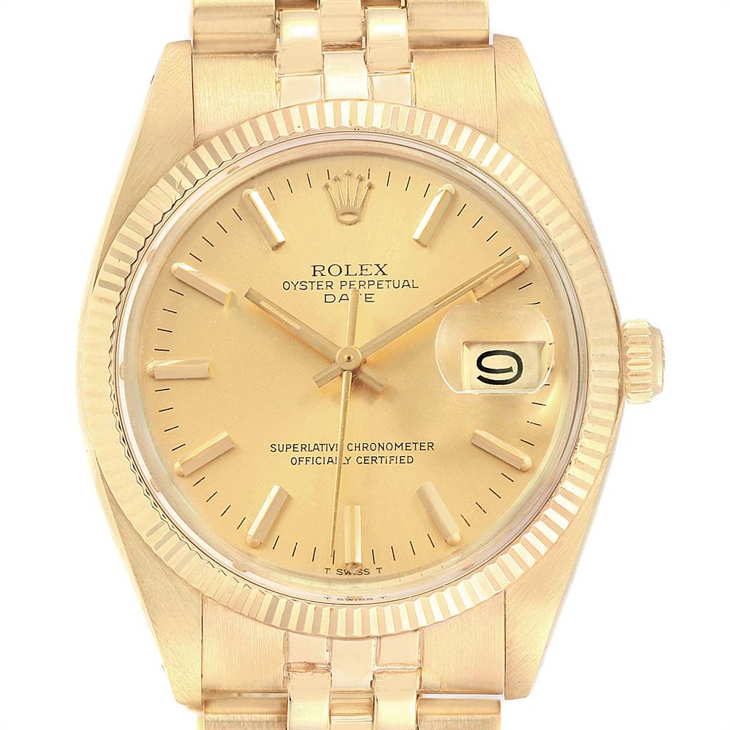 The image shows the dial and part of the bracelet of a Vintage Collection Rolex Oyster Perpetual Date.