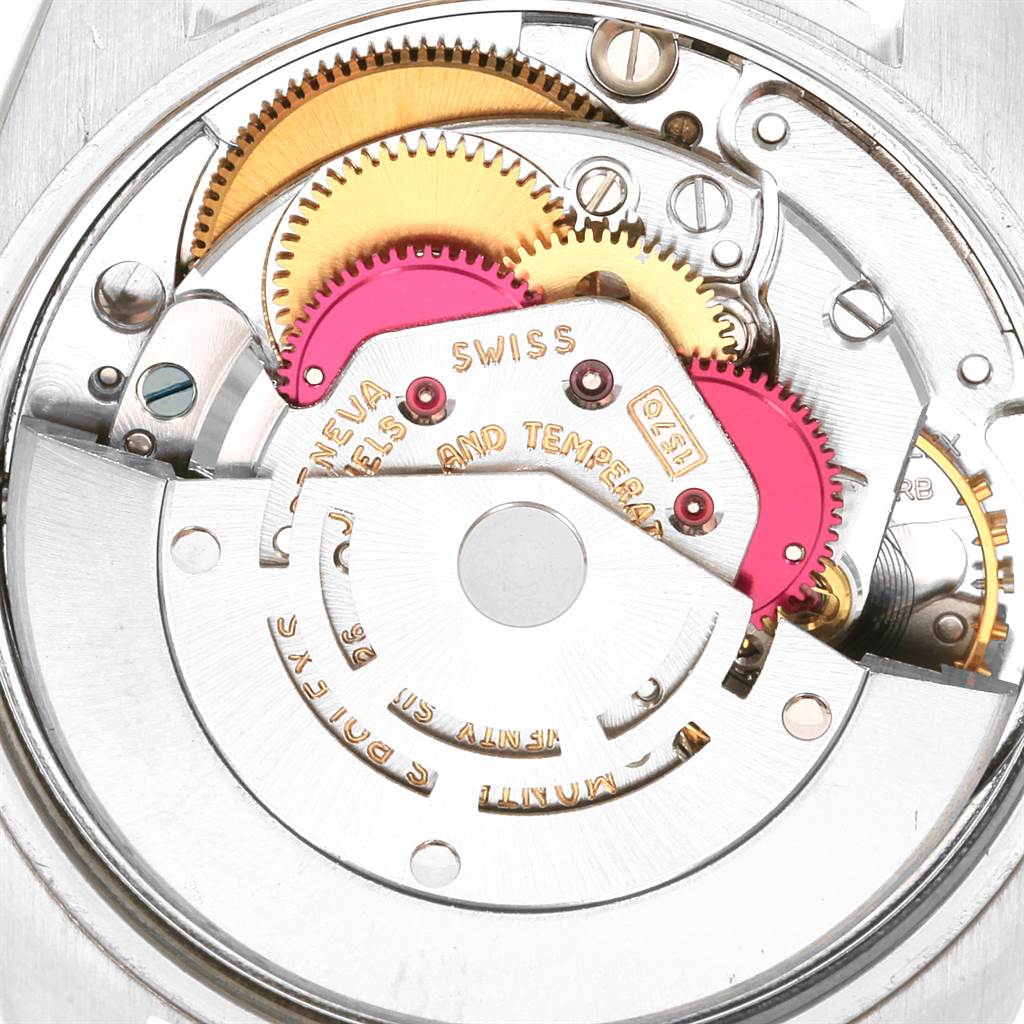 This image shows the inner mechanical components of the Rolex Vintage Collection 1500 Men
s Stainless Steel Silver Dial 1500 Men
s Stainless Steel Silver Dial watch at a close-up angle.