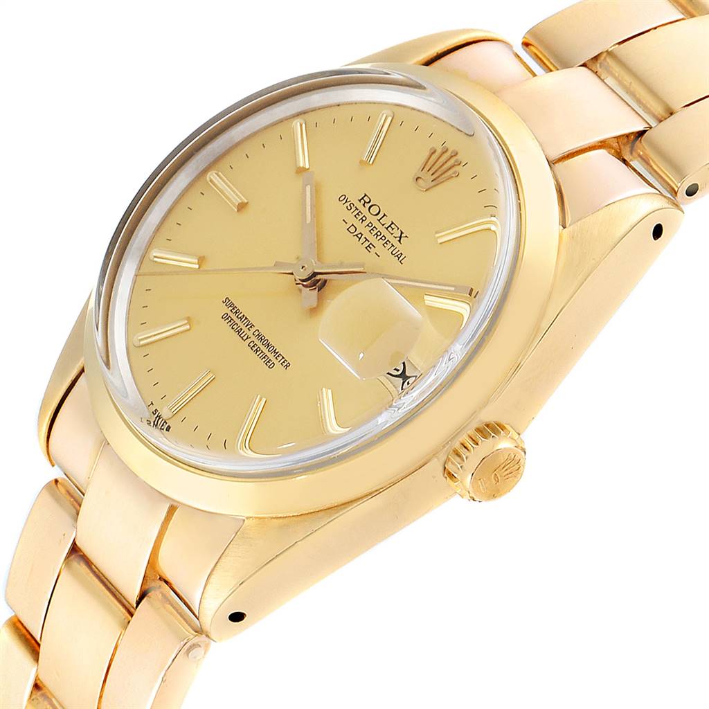 The image shows a close-up of the Rolex Vintage Collection 15505 Men
s Champagne Dial 15505 Men
s Champagne Dial watch, highlighting the dial, case, and part of the bracelet from a side angle.