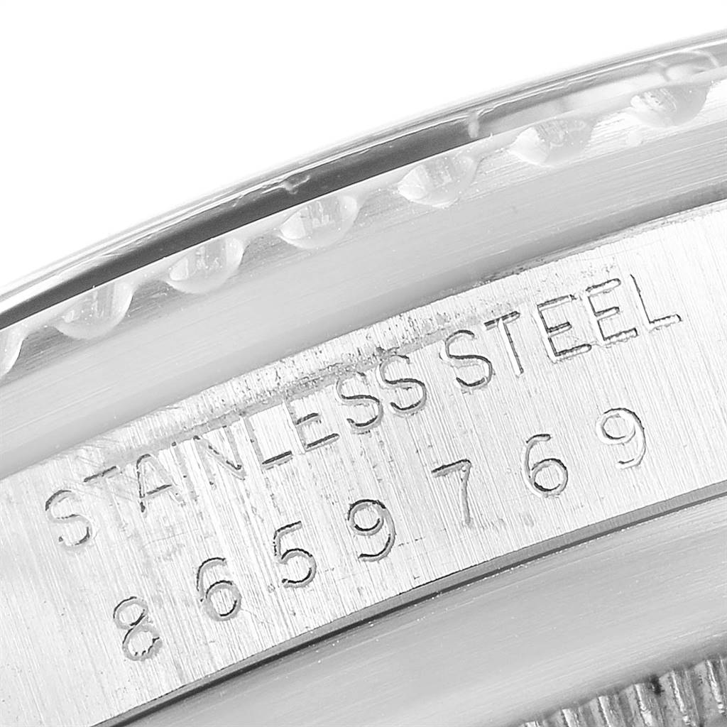 This image shows a close-up angle of the case
s side detailing and serial number of the Rolex Vintage Collection 5513 Men
s Stainless Steel Black Dial 5513 Men
s Stainless Steel Black Dial watch.