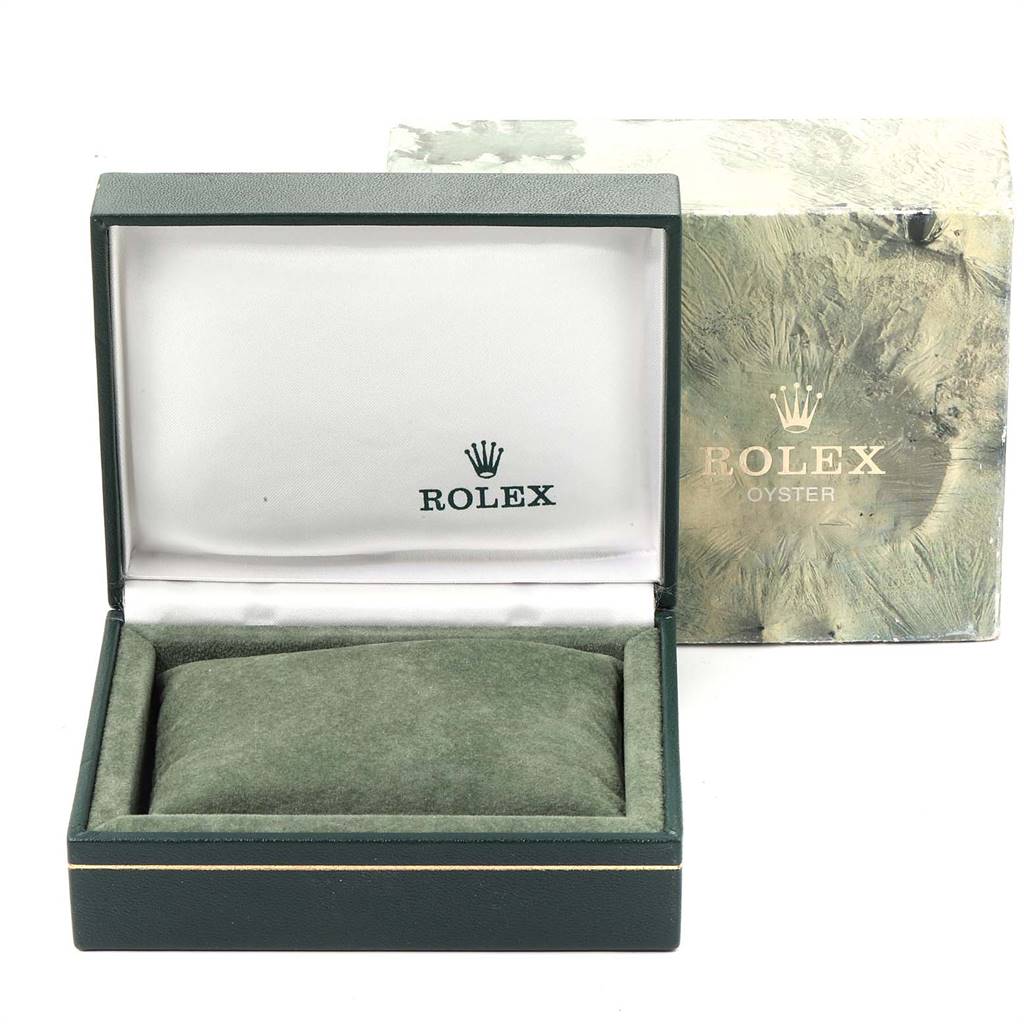 This is an open Rolex Vintage Collection 5513 Men
s Stainless Steel Black Dial 5513 Men
s Stainless Steel Black Dial watch box, displaying its interior cushion and external case.