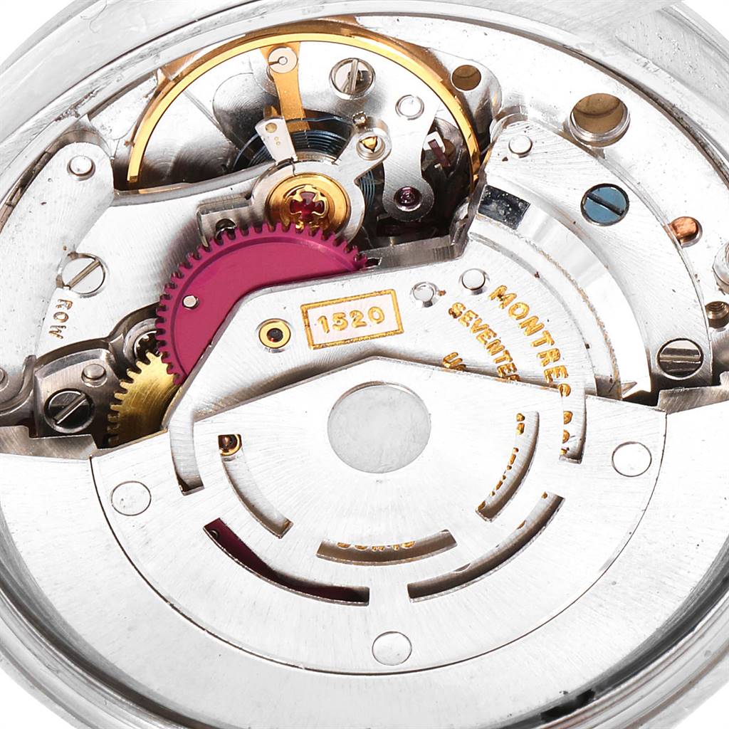 The image shows the internal mechanism of the Rolex Vintage Collection 5500 Men
s Stainless Steel Silver Dial 5500 Men
s Stainless Steel Silver Dial model, highlighting gears and components.
