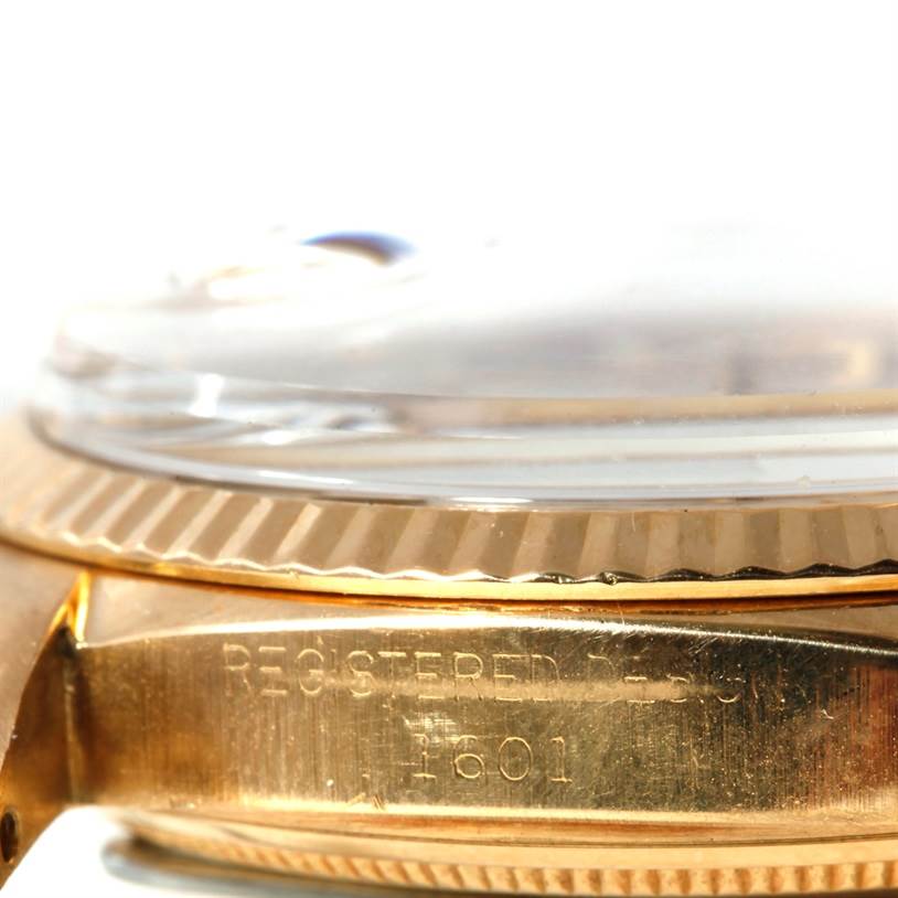 This close-up image of the Vintage Collection model by Rolex shows the side profile of the case and bezel.