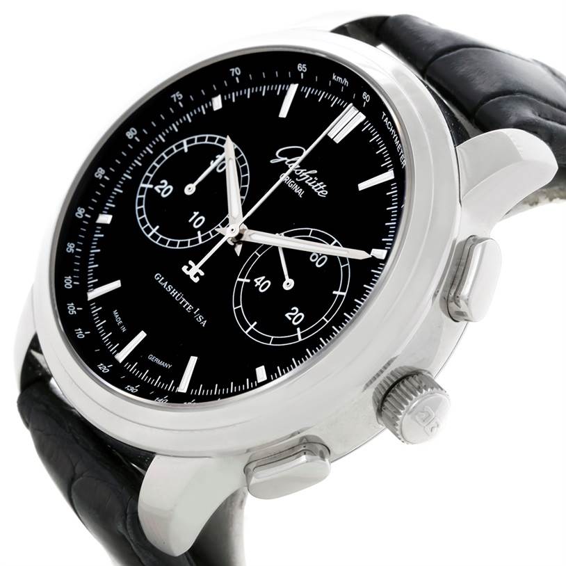 The image shows a close-up view of the Glashütte Senator model watch, focusing on the dial, crown, and pushers.