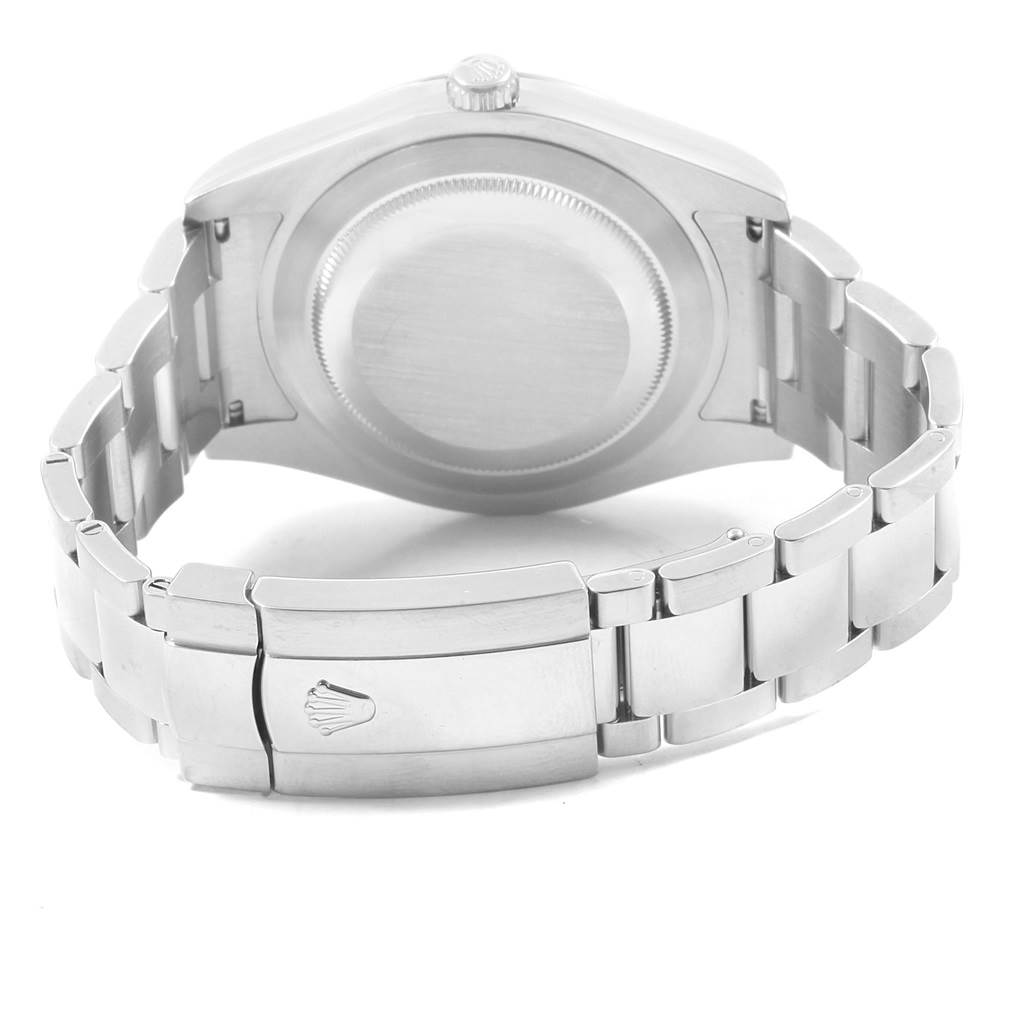 This image shows the rear view of a Rolex Datejust 41 116334 Men
s Stainless Steel Blue Dial 116334 Men
s Stainless Steel Blue Dial watch, highlighting the case back and clasp of the bracelet.