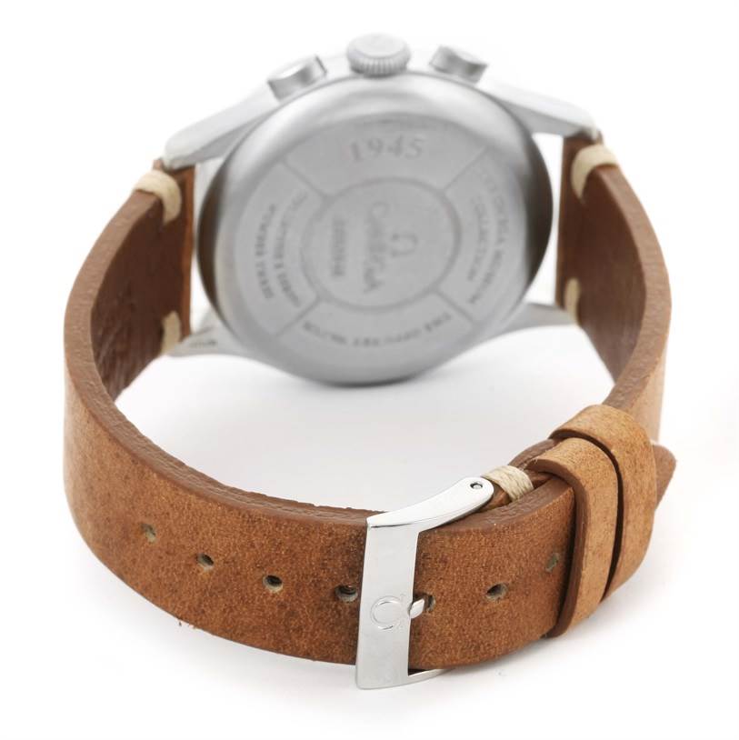 The image shows the back and leather strap of the Museum model watch by Omega, highlighting the case back and buckle.