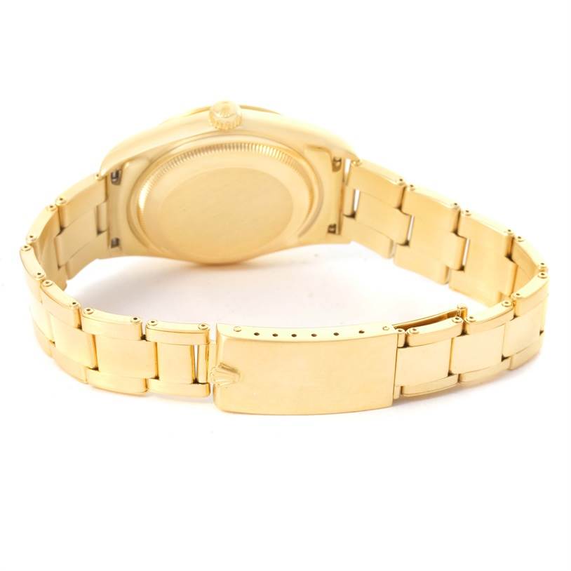 This image shows the back view of a Rolex President 15238 Men
s Yellow Gold Silver Dial 15238 Men
s Yellow Gold Silver Dial model watch, focusing on the clasp and bracelet.