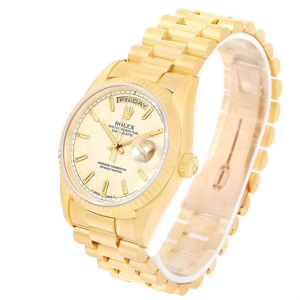 The image shows a Rolex President 18238 Men
s Yellow Gold Beige Dial 18238 Men
s Yellow Gold Beige Dial model watch at a three-quarter angle, highlighting its face, dial, bezel, and metal bracelet.