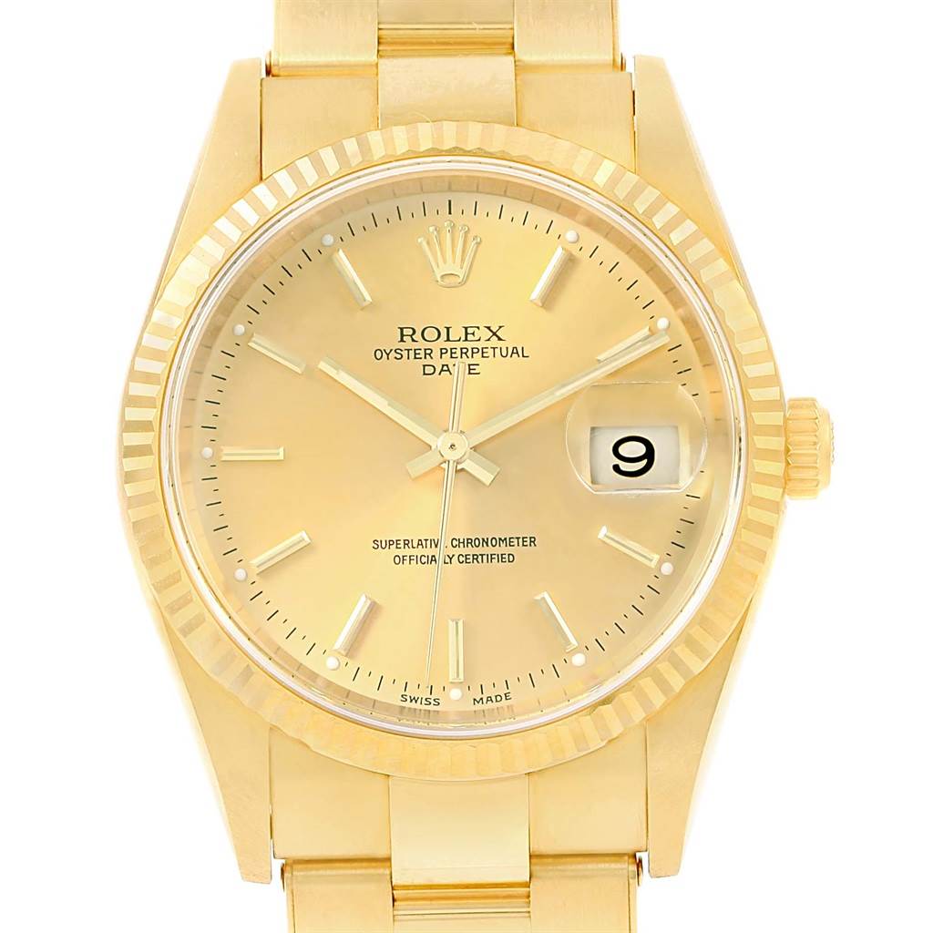 This image shows a front view of the Rolex President 15238 Men
s Yellow Gold Champagne Dial 15238 Men
s Yellow Gold Champagne Dial model watch, highlighting its gold case, dial, hands, and date display.
