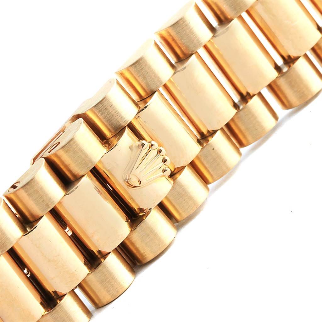 The image shows a close-up angle of the gold bracelet clasp of the Rolex President 17194 Men's Yellow Gold Champagne Dial 17194 Men's Yellow Gold Champagne Dial model watch.