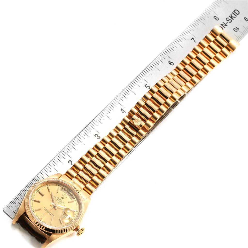 The image shows a top-down view of the Rolex President 18238 Men
s Yellow Gold Champagne Dial 18238 Men
s Yellow Gold Champagne Dial watch model, highlighting the dial and the linked bracelet.