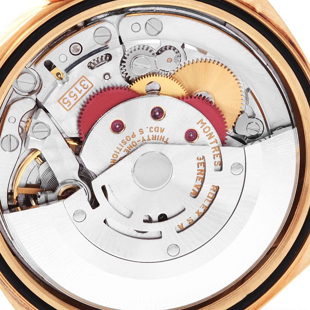 This image shows the internal movement and gear mechanism of a Rolex President 18238 Men
s Yellow Gold Black Dial 18238 Men
s Yellow Gold Black Dial model watch.