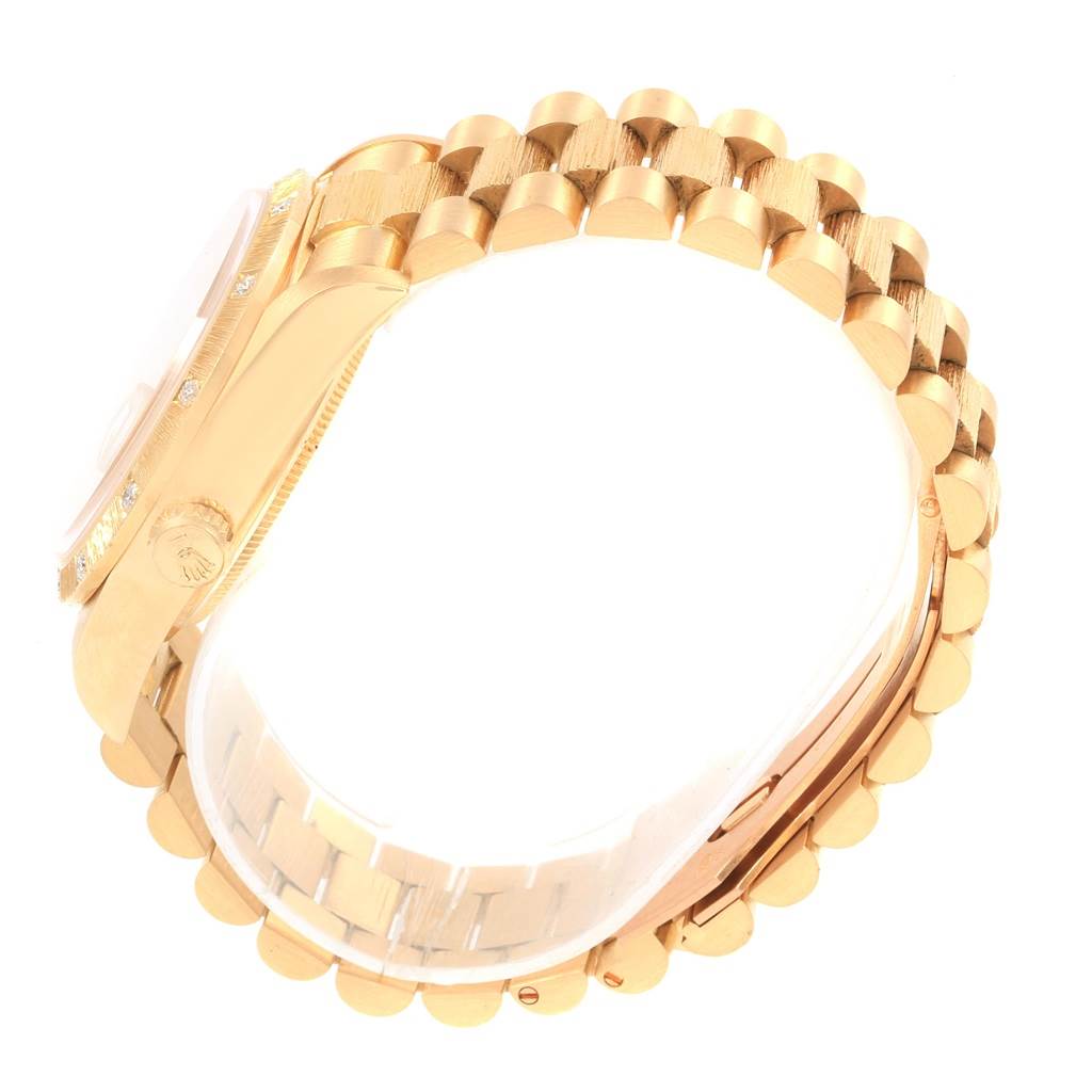 The image shows a side view of a Rolex President 18108 Men
s Yellow Gold Champagne Dial 18108 Men
s Yellow Gold Champagne Dial model watch highlighting the bracelet and case.