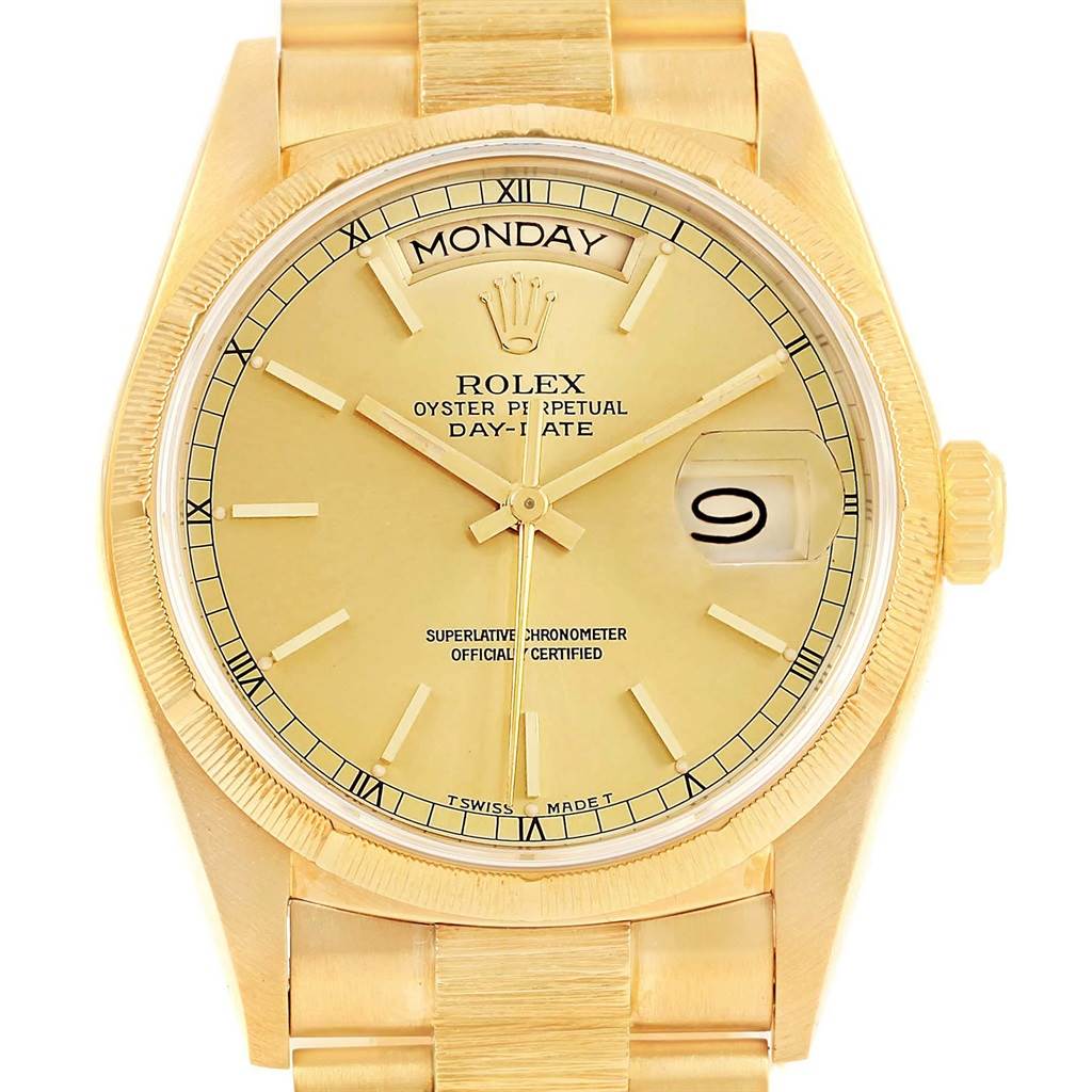 The image shows a front view of a Rolex President 18078 Men
s Yellow Gold Champagne Dial 18078 Men
s Yellow Gold Champagne Dial model watch, highlighting its dial, hands, day, and date features.