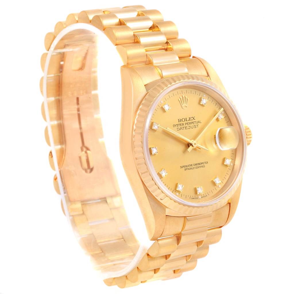 This image shows a three-quarter angle view of a Rolex President 16238 Men
s Yellow Gold Champagne Dial 16238 Men
s Yellow Gold Champagne Dial model watch, highlighting the dial, bracelet, and fluted bezel.