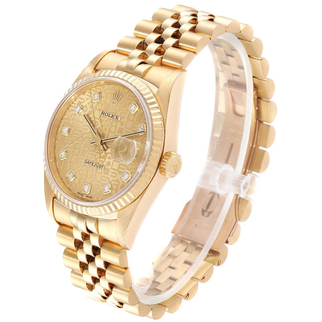 This image shows a Rolex President 16238 Men
s Yellow Gold Champagne Dial 16238 Men
s Yellow Gold Champagne Dial model watch featuring the dial, bezel, crown, and bracelet from an angled side view.