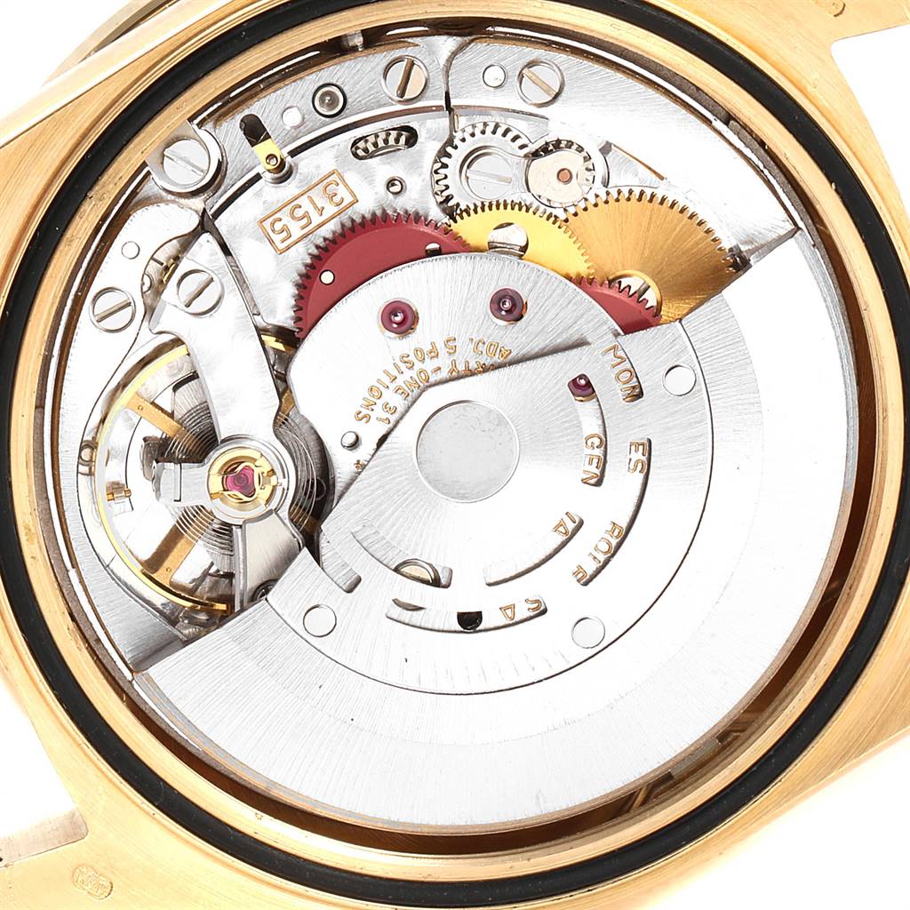 This image shows the internal mechanical parts and movement of a Rolex President 18348 Men
s Yellow Gold Champagne Dial 18348 Men
s Yellow Gold Champagne Dial model watch from a top-down angle.