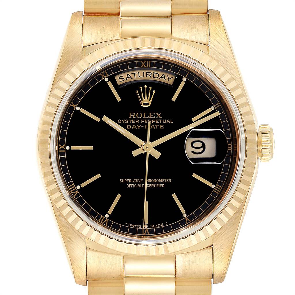 This image shows the front view of a Rolex President 18238 Men
s Yellow Gold Black Dial 18238 Men
s Yellow Gold Black Dial model watch, highlighting its dial, bezel, and bracelet.