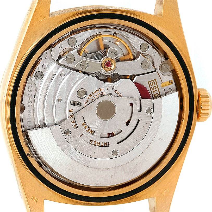 This image shows the internal movement mechanism of a Rolex President 18238 Men
s Yellow Gold Champagne Dial 18238 Men
s Yellow Gold Champagne Dial model from a direct top-down angle.