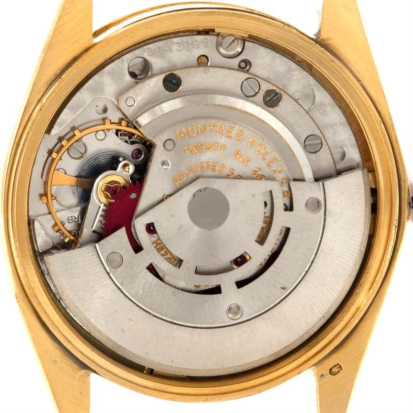 This image shows the inner mechanism and movement of a Rolex President 1500 Men
s Yellow Gold Champagne Dial 1500 Men
s Yellow Gold Champagne Dial model watch.
