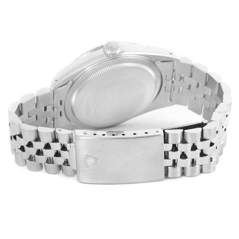 This image shows the back case and clasp of a Rolex Datejust 16220 Men
s Stainless Steel Black Dial 16220 Men
s Stainless Steel Black Dial watch, focusing on the bracelet.