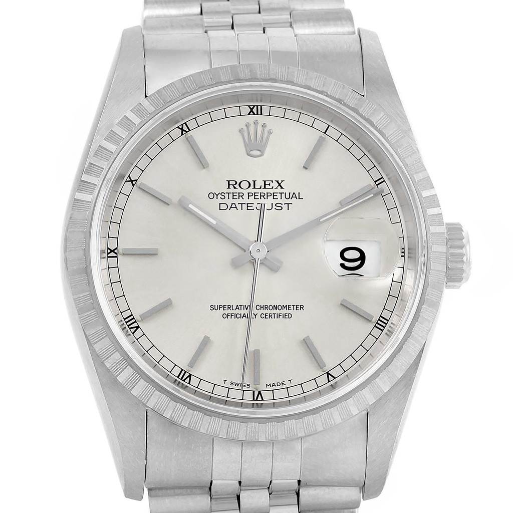 This image shows a front view of the Rolex Datejust 16220 Men
s Stainless Steel Silver Dial 16220 Men
s Stainless Steel Silver Dial watch, highlighting its dial, bezel, and bracelet.