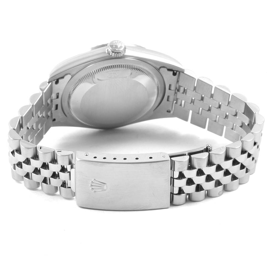 The image shows the back and bracelet of a Rolex Datejust 16220 Men
s Stainless Steel Black Dial 16220 Men
s Stainless Steel Black Dial watch, displaying the case back and clasp.