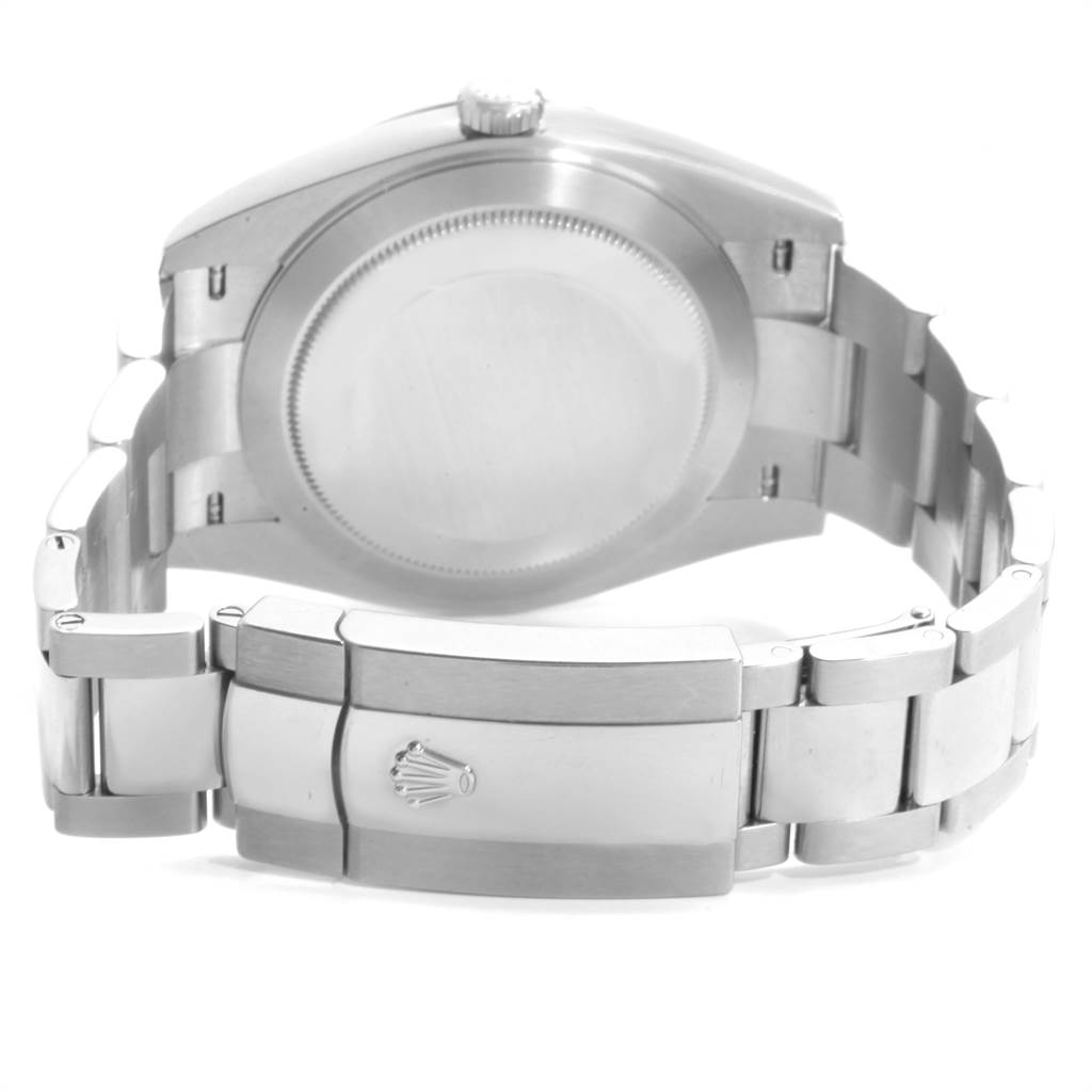 This image shows the back of a Rolex Datejust 126334 Men
s Stainless Steel Grey Dial 126334 Men
s Stainless Steel Grey Dial watch, including its clasp and bracelet.