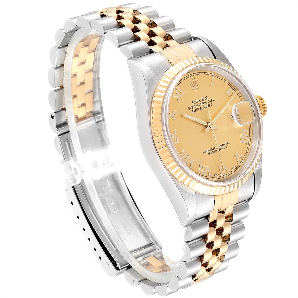 The image shows a side angle of a Rolex Datejust 16233 Men
s Steel and Gold (two tone) Champagne Dial 16233 Men
s Steel and Gold (two tone) Champagne Dial watch, highlighting its bracelet, dial, and bezel.
