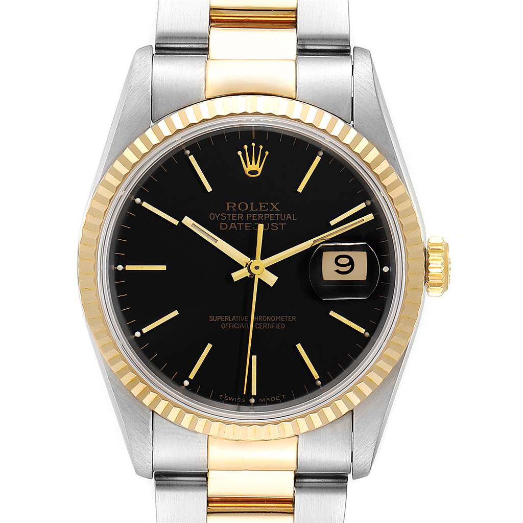 This image shows a front view of a Rolex Datejust 16233 Men
s Steel and Gold (two tone) Black Dial 16233 Men
s Steel and Gold (two tone) Black Dial watch, highlighting its black dial, date window, and two-tone bracelet.