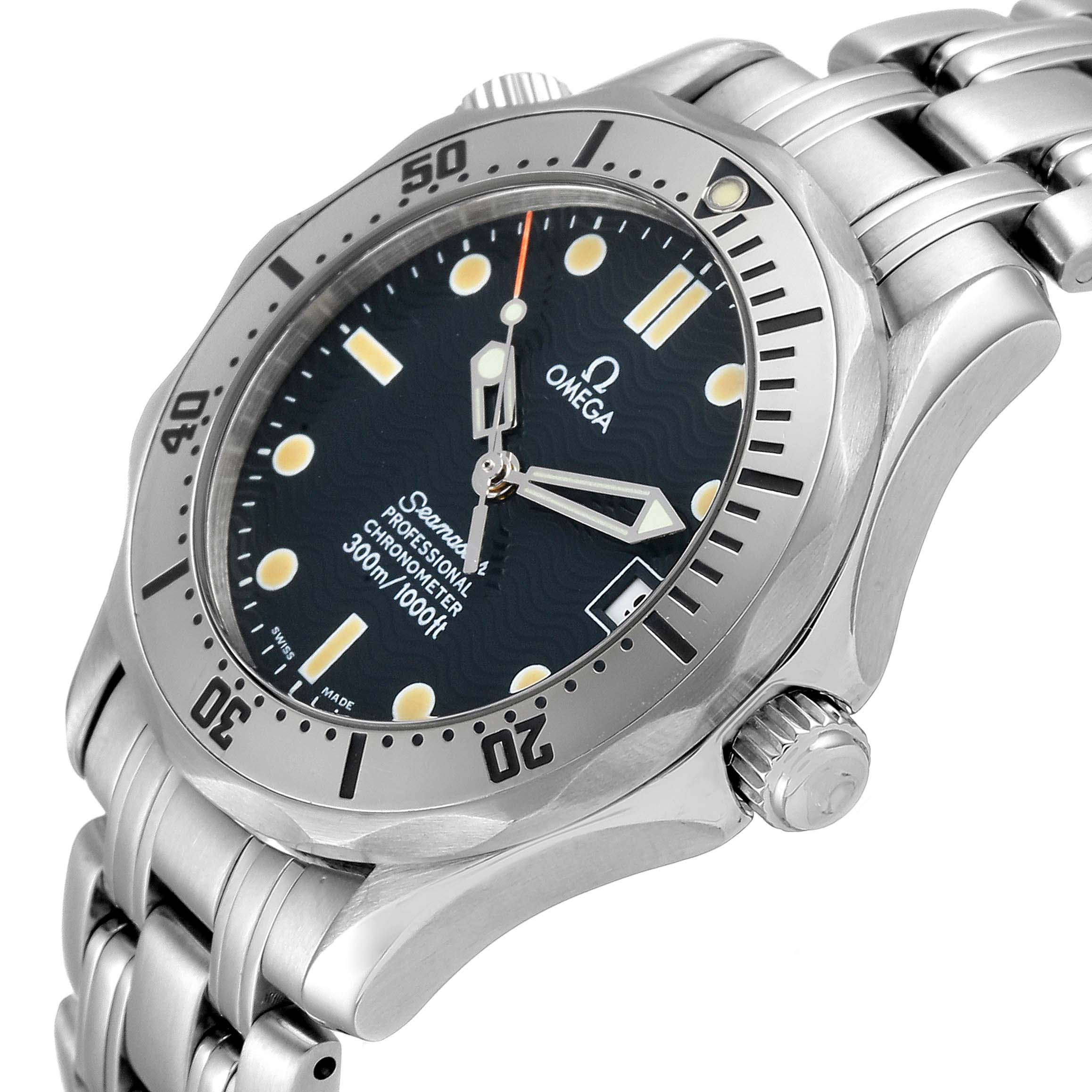 The image shows the Omega Seamaster 2552.80.00 Men's Stainless Steel Blue Dial 2552.80.00 Men's Stainless Steel Blue Dial watch at a slight angle, highlighting its dial, bezel, crown, and metal bracelet.