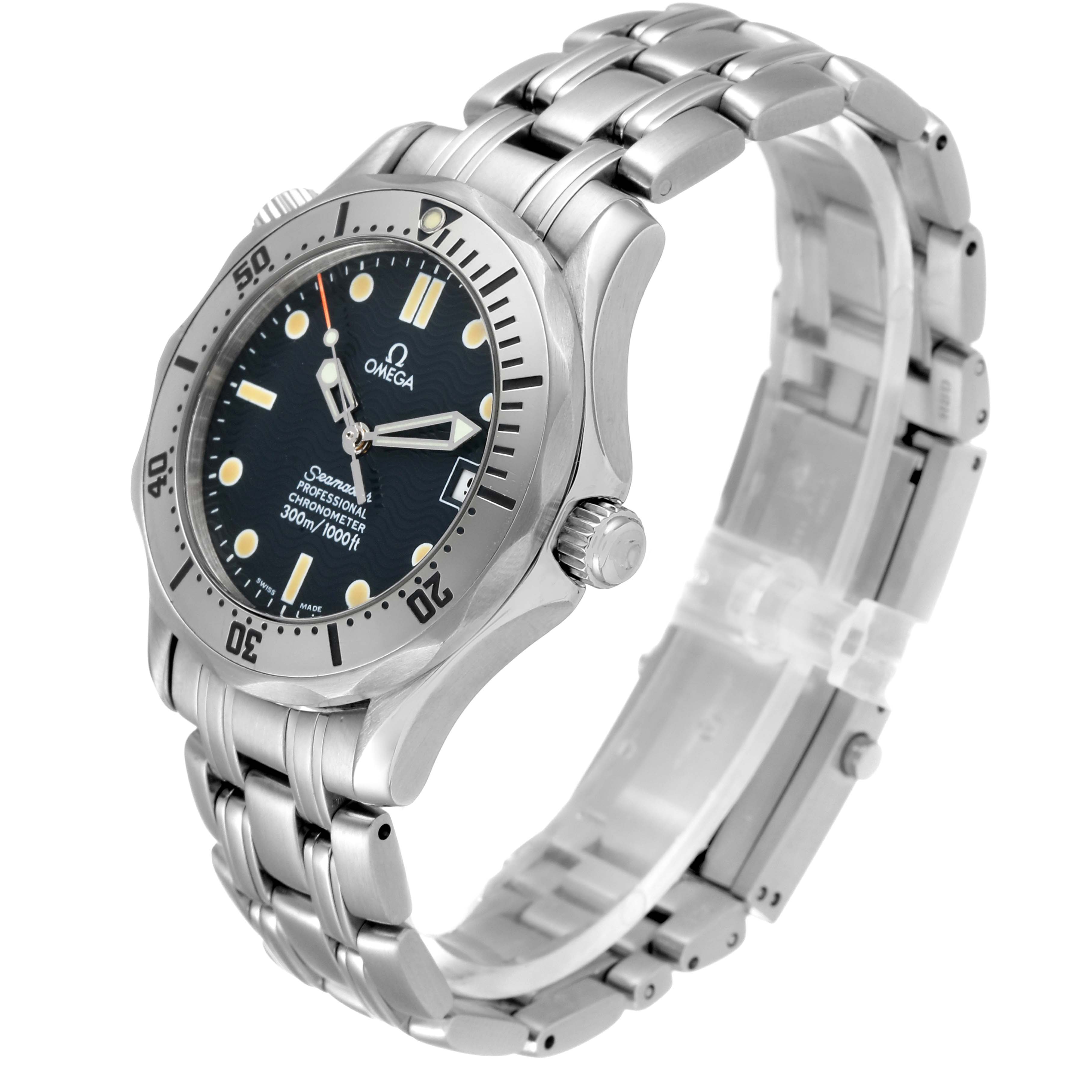 The image shows an Omega Seamaster 2552.80.00 Men's Stainless Steel Blue Dial 2552.80.00 Men's Stainless Steel Blue Dial watch at a three-quarter angle, highlighting the bezel, dial, crown, and bracelet.