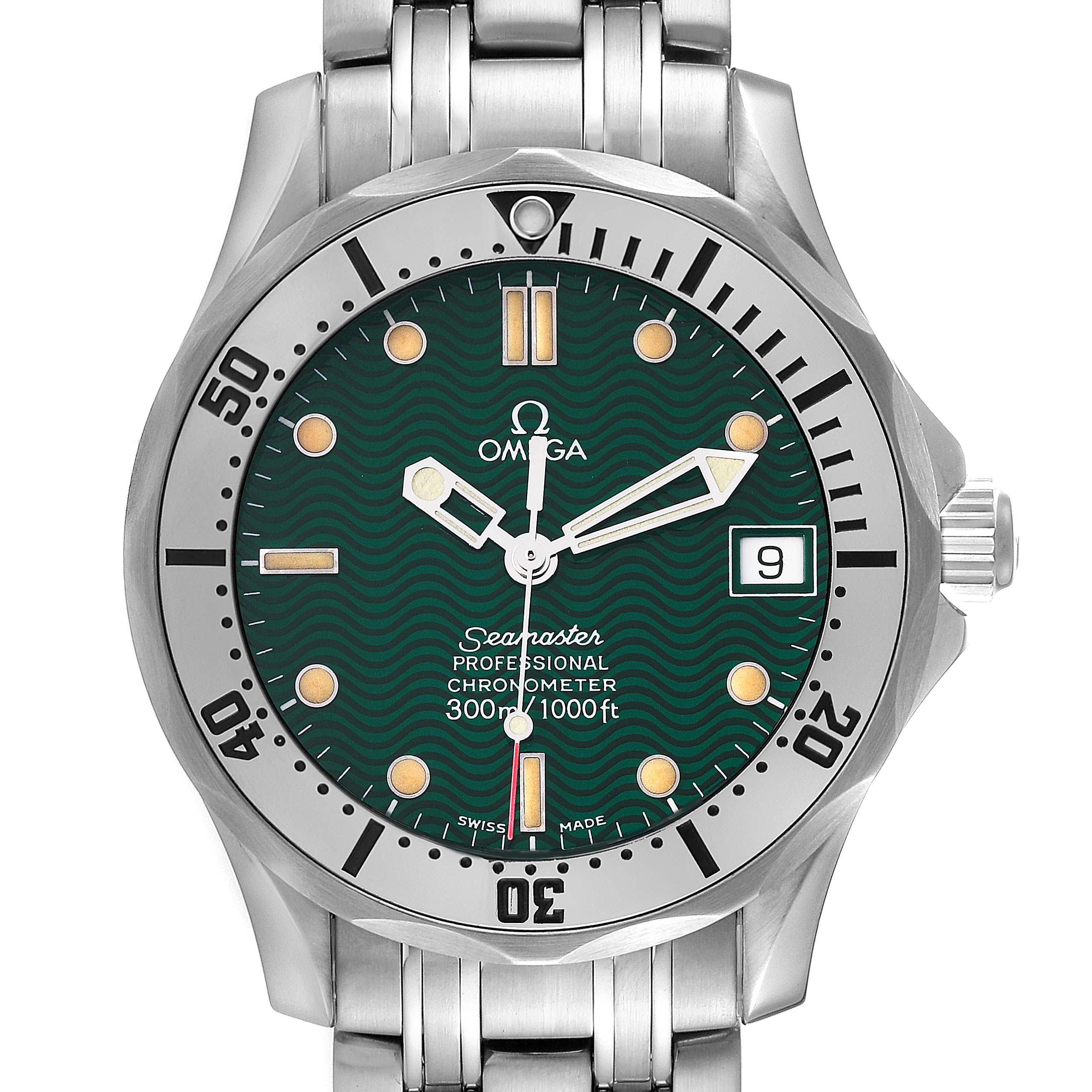 The image shows a front view of an Omega Seamaster 2553.41.00 Men's Stainless Steel Green Dial 2553.41.00 Men's Stainless Steel Green Dial watch, featuring its face, bezel, and part of the stainless steel bracelet.