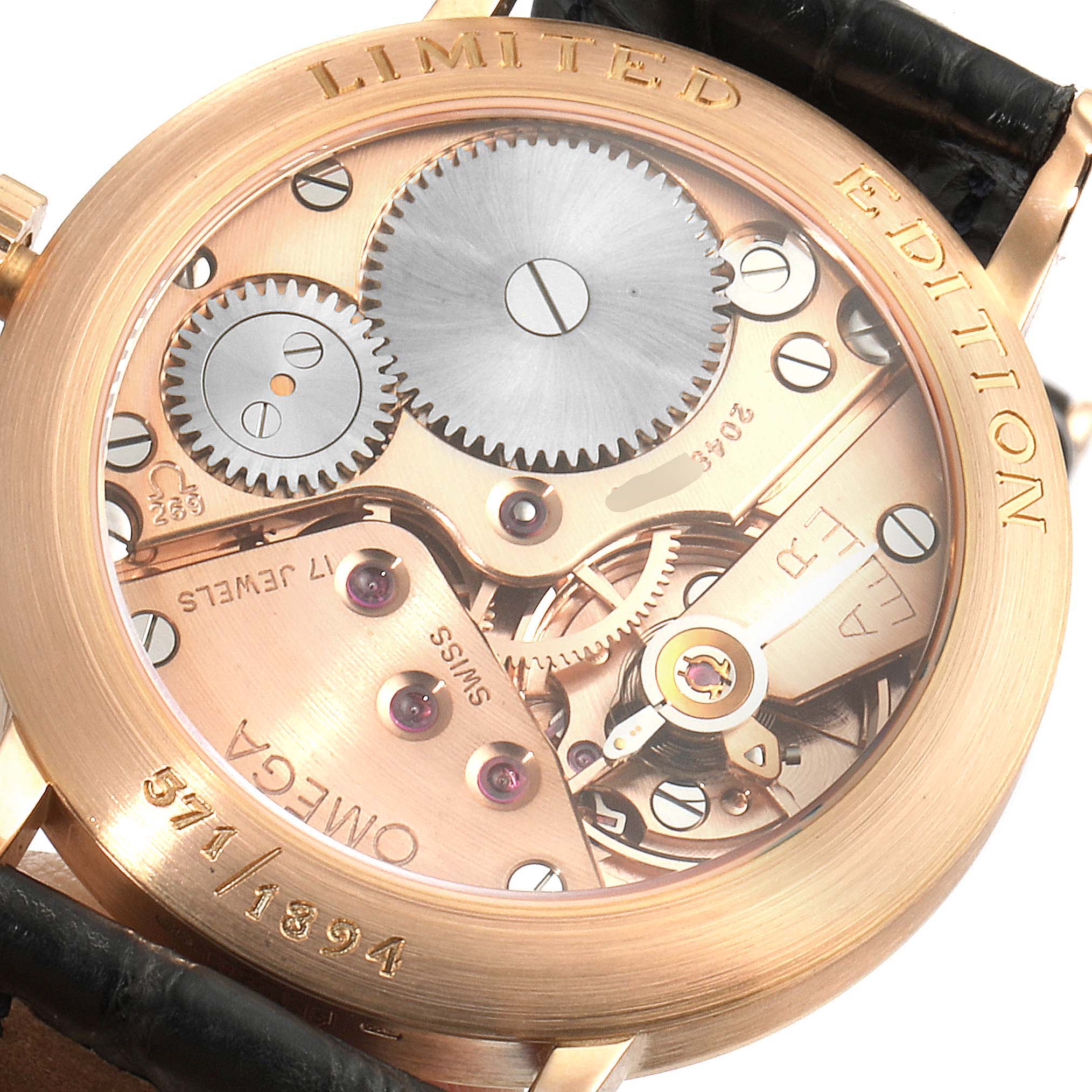 This image shows the back case and exposed movement of an Omega Museum 5950.30.03 Men
s Rose Gold Brown Dial 5950.30.03 Men
s Rose Gold Brown Dial model watch.