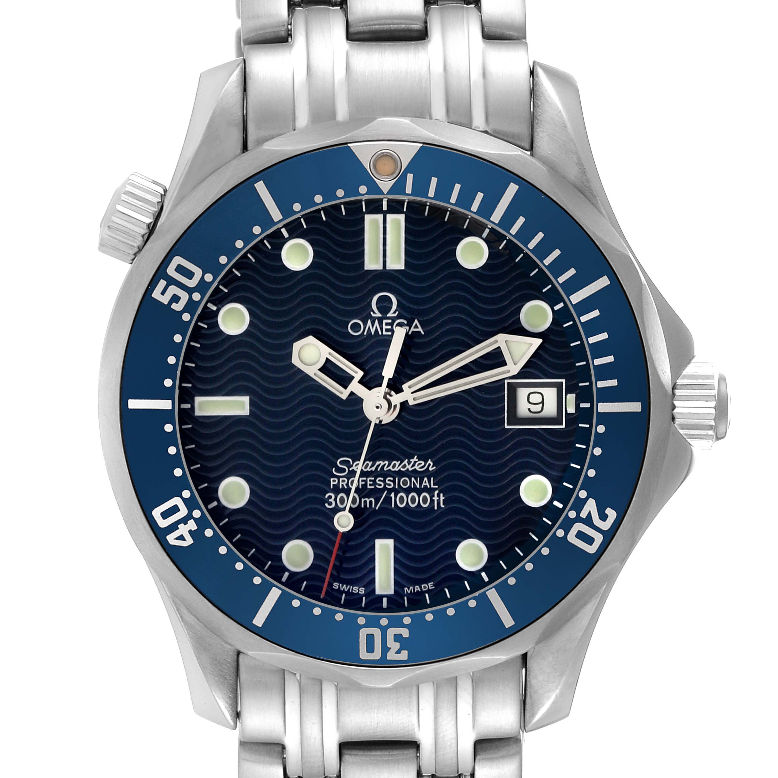 The image shows a front view of the Omega Seamaster 2561.80.00 Men
s Stainless Steel Blue Dial 2561.80.00 Men
s Stainless Steel Blue Dial watch, highlighting its blue dial, date display, and stainless steel bracelet.