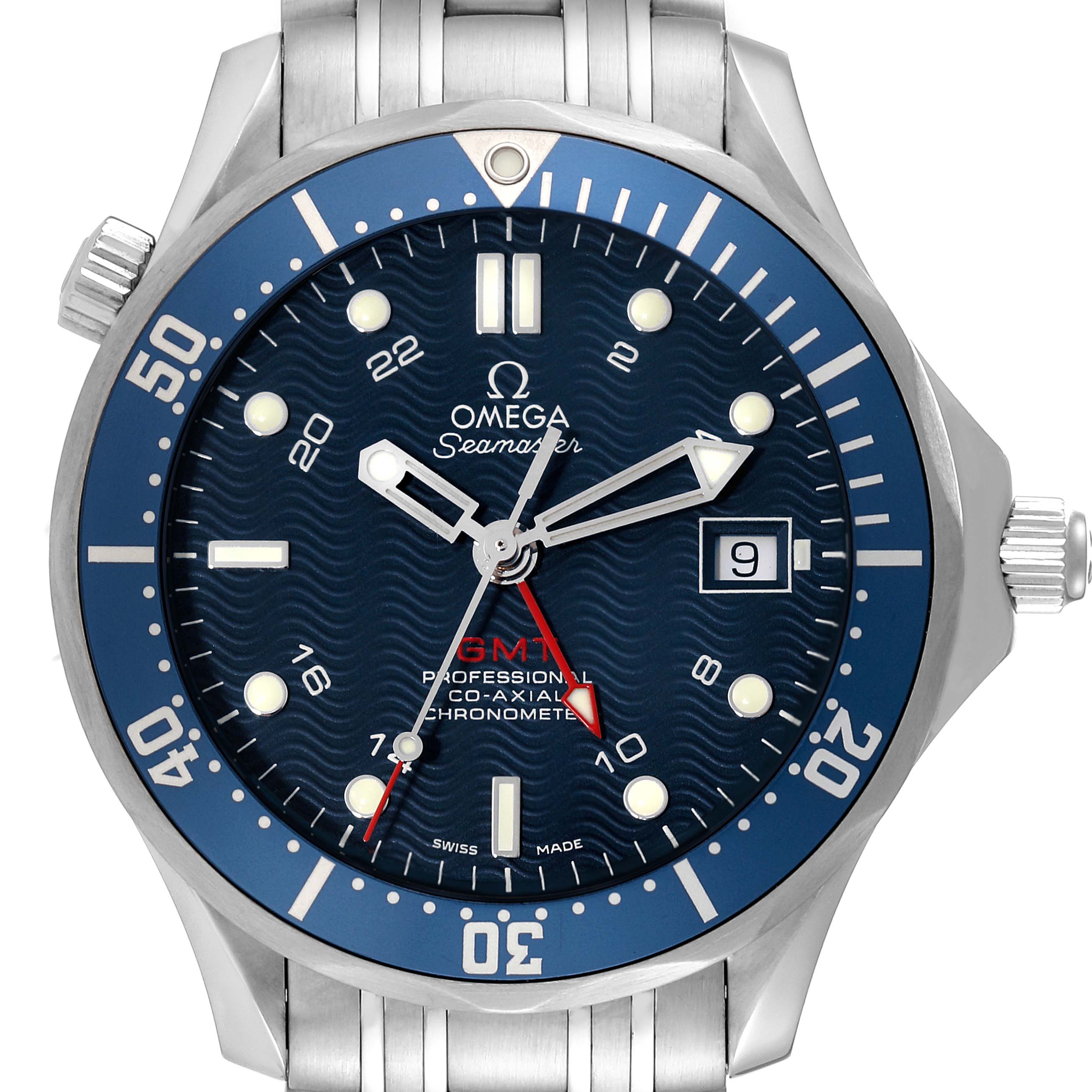 The image shows a front view of an Omega Seamaster 2535.80.00 Men
s Stainless Steel Blue Dial 2535.80.00 Men
s Stainless Steel Blue Dial watch displaying its face, bezel, and part of the bracelet and crown.